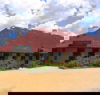 Grazing at Gundaroo - Tourism Gold Coast