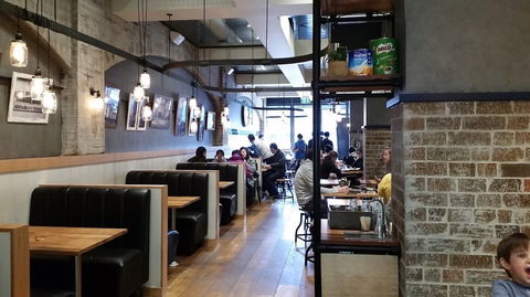Ribs & Burgers - Hawthorn - Tourism Gold Coast 0