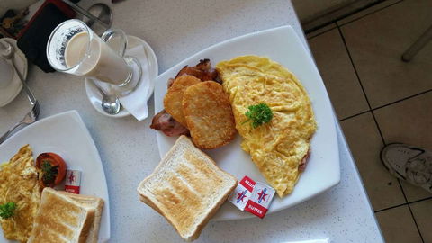 Cafe Amphora - Tourism Gold Coast 0