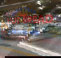 Sunny Tran Hot Bread - Tourism Gold Coast
