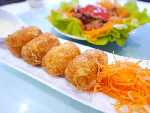 Bach Dang Vietnamese - Tourism Gold Coast 0