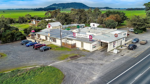 The Bellum Hotel - Tourism Gold Coast 0