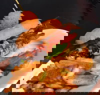 The Commercial Hotel - Tourism Gold Coast