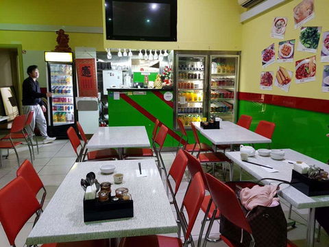 Lucy's - Tourism Gold Coast 0