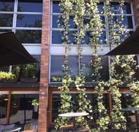 Quincy's Bar  Cafe - Tourism Gold Coast