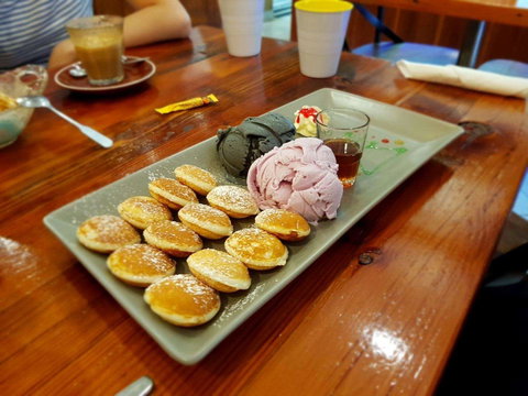 Cafe Bosa - Tourism Gold Coast 0