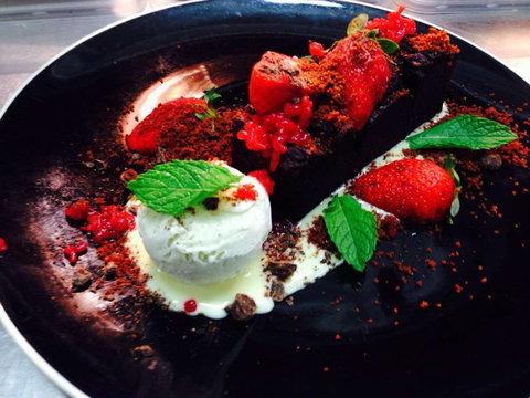 Galleons - Tourism Gold Coast 0