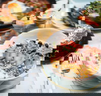 Birds of a Feather - Tourism Gold Coast