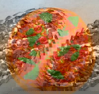 Deluxe Gourmet Pizza - Tourism Gold Coast