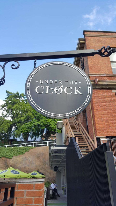 Trader Duke's - Tourism Gold Coast 0