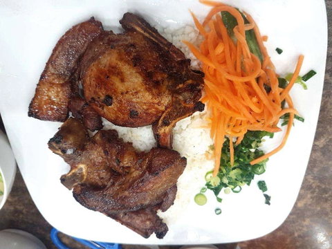 Broken Rice Vietnamese Restaurant - Tourism Gold Coast 0