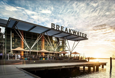 Lower Deck At The Breakwater - Tourism Gold Coast 0
