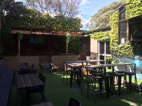 Northbridge Hotel Bistro - Tourism Gold Coast 0