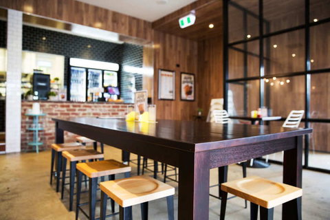 Joe's Pizza Square - Tourism Gold Coast 0