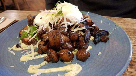 The Wooden Whisk - Tourism Gold Coast 0