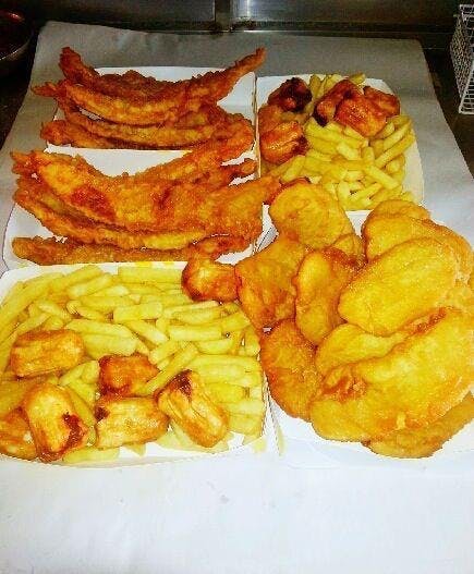 Golden Star Fish & Chips - Tourism Gold Coast 0