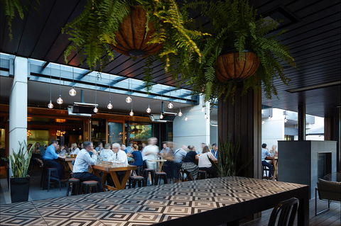 Ostani Lounge, Bar & Restaurant - Tourism Gold Coast 1