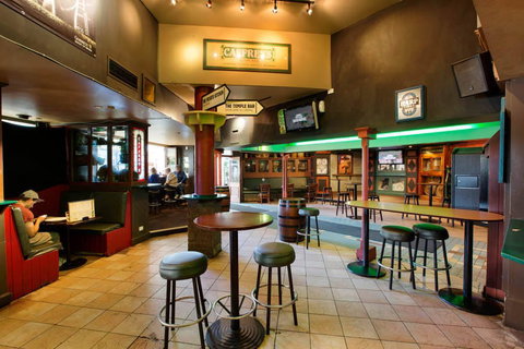 O'Malley's Irish Bar - Mooloolaba - Tourism Gold Coast 0