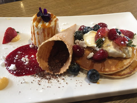 Zouz Cafe - Tourism Gold Coast 0