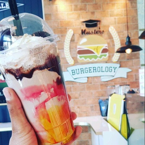 Glamorama - Tourism Gold Coast 0