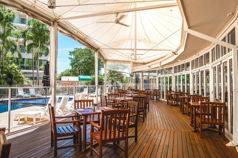 Poolside Restaurant And Bar - Tourism Gold Coast 0