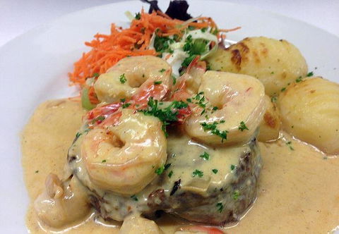 Georgio's Seafood & Steak House - Tourism Gold Coast 11