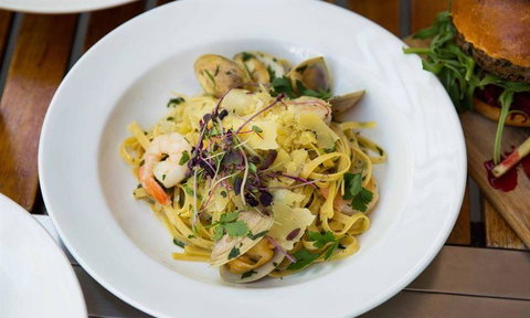 O Bar & Restaurant - Tourism Gold Coast 5