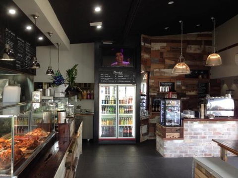 George's Rustic Cafe & Takeaway - Tourism Gold Coast 0