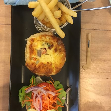 The Corner Point Cafe - Tourism Gold Coast 0