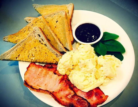 Daily Bean Cafe - Tourism Gold Coast 18