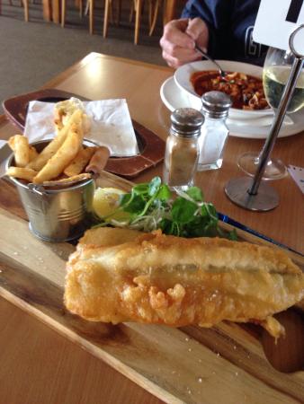 Robe Hotel - Tourism Gold Coast 0