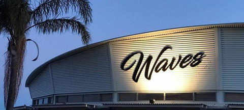 Waves - Tourism Gold Coast 2