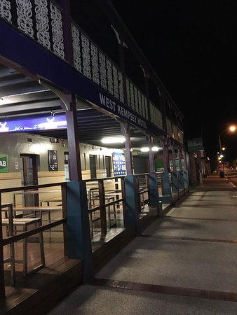 West Kempsey Hotel - Tourism Gold Coast 0