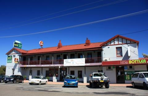 Plough Inn Hotel - Tourism Gold Coast 1