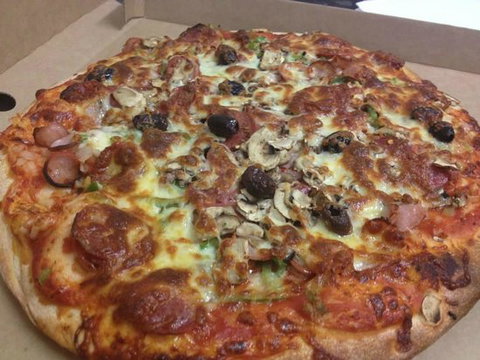 Eat-a-Pizza - Tourism Gold Coast 0