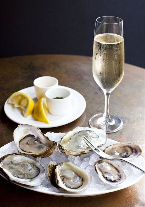 RST Seafood Restaurant - Tourism Gold Coast 3
