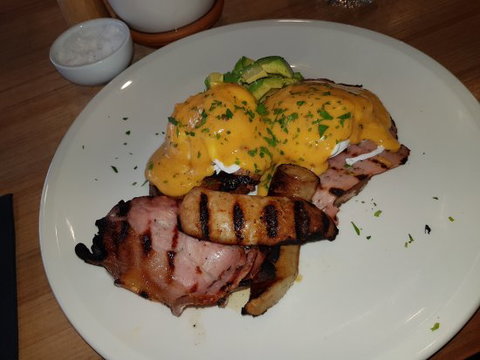 Six-Zer0 - Tourism Gold Coast 0