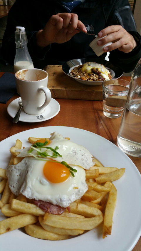 Zum Cafe - Tourism Gold Coast 4