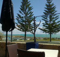 Oscar  Sons - Tourism Gold Coast
