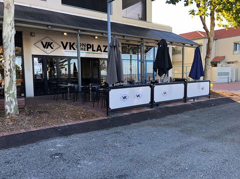 VK's On The PLAZA - Tourism Gold Coast 0