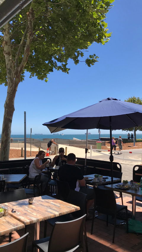VK's On The PLAZA - Tourism Gold Coast 2