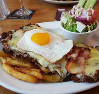 Willunga Hotel - Tourism Gold Coast