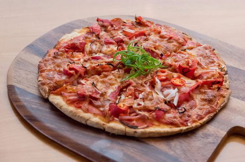 Berri Hotel Bistro - Tourism Gold Coast 0