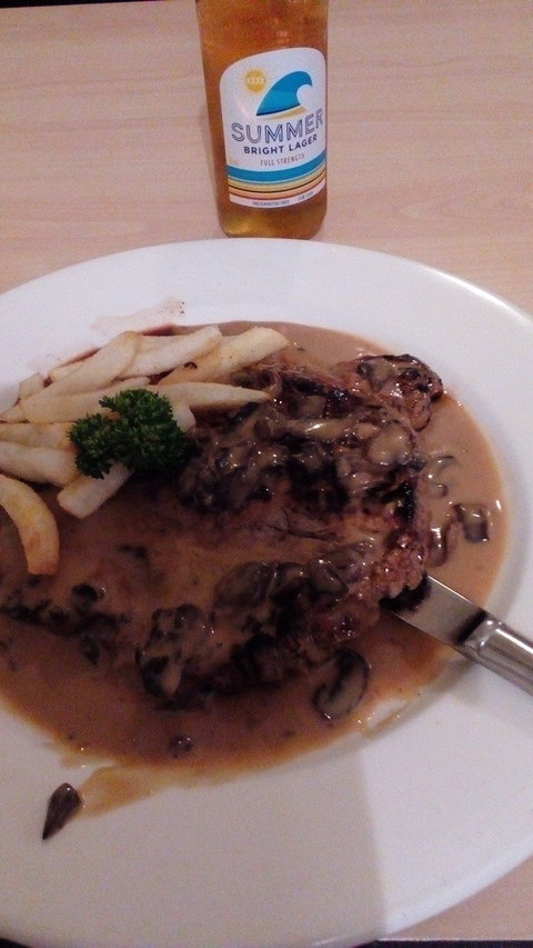 Moonta Hotel - Gold Coast 3