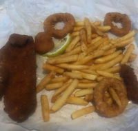 Tannum Sands Fish Shop - Tourism Gold Coast