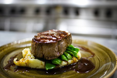 QPO Restaurant - Tourism Gold Coast 0