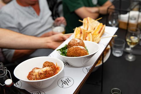 Al Metro - Tourism Gold Coast 0