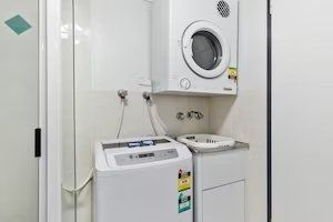 The Coffee House Apartments & Bistro - Tourism Gold Coast 11