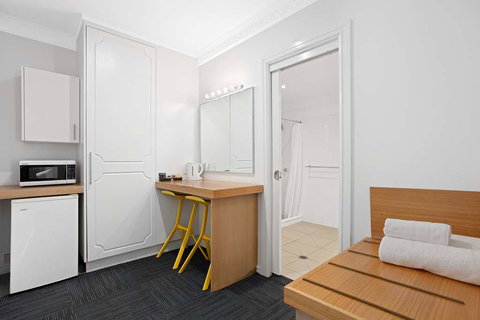 Comfort Inn, The International - Tourism Gold Coast 5