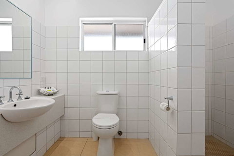 Comfort Inn, The International - Tourism Gold Coast 10